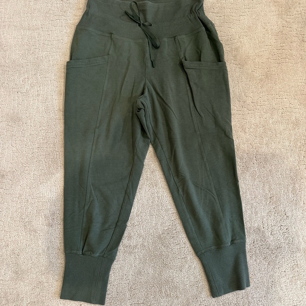 All in Motion Green Jogger Sweatpants